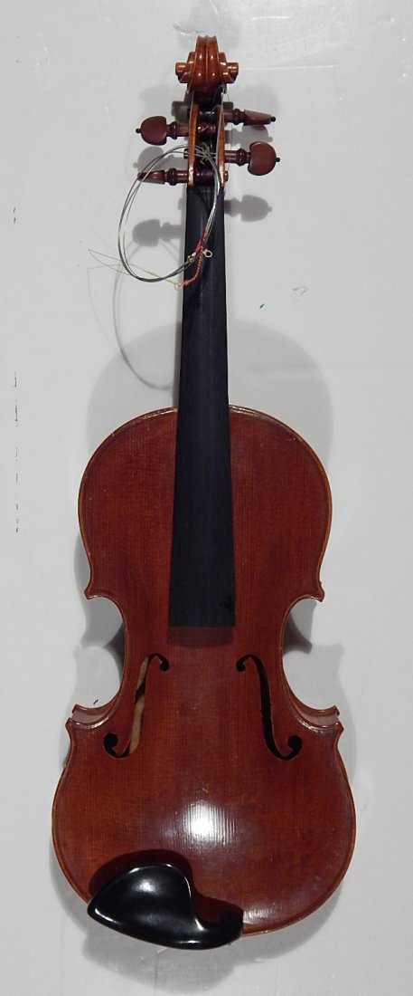 Full size violin by Thomas Fawick ca. 1950: Full size violin 4/4 by Thomas Fawick, ca. 1950, Cleveland Akron, Ohio- brown varnish, 2 piece neck, 1 piece quilted maple back, wood selected by Fawick, instrument made in Europe, finished in Ohio, c