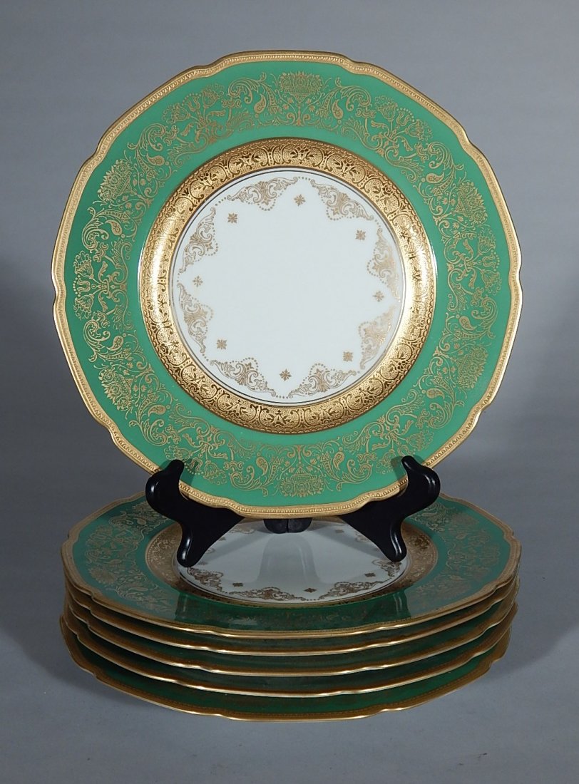5 Bavarian porcelain plates: 5 Bavarian porcelain plates, green band with gilt decoration, marked. 10 1/2'' dia.
