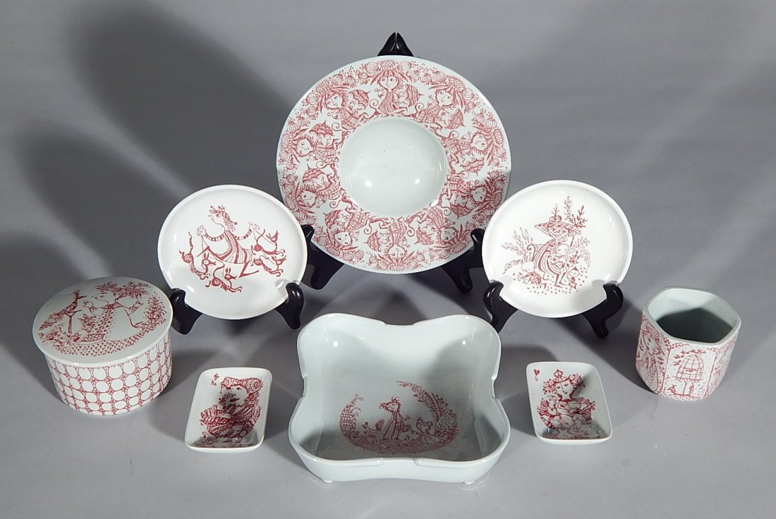 8 Bjorn Wiinblad pieces: 8 Bjorn Wiinblad pieces for Nymolle- ashtray; circular container with lid; small vase; small shallow dish; 2 small circular and 2 rectangular dishes- all in red and all marked on bottom, good conditio