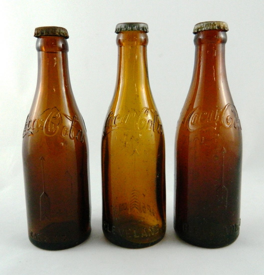 3 Coca Cola Arrow Amber bottles (1 of 8)