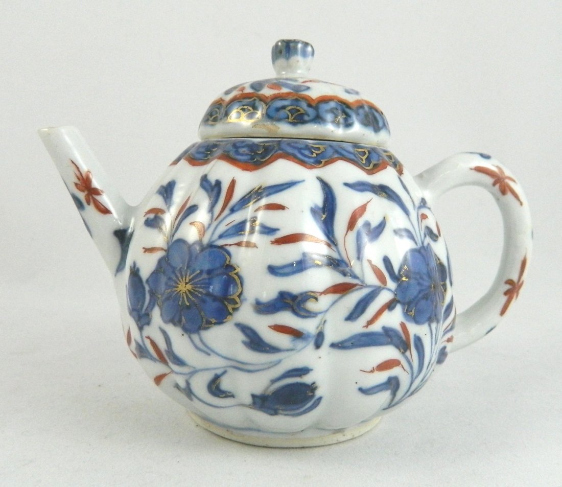 18th c. Chinese Imari porcelain teapot (1 of 4)