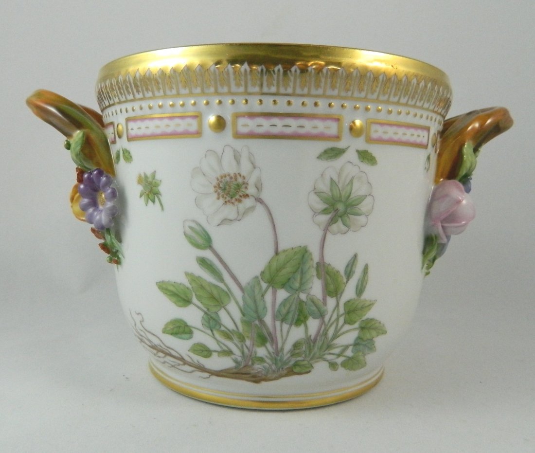 Royal Copenhagen Flora Danica cachepot (1 of 3)