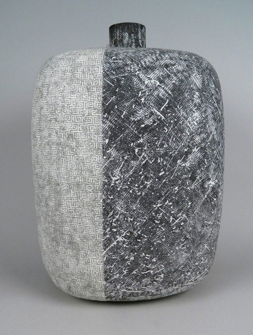 Claude Conover ceramic vessel (1 of 5)