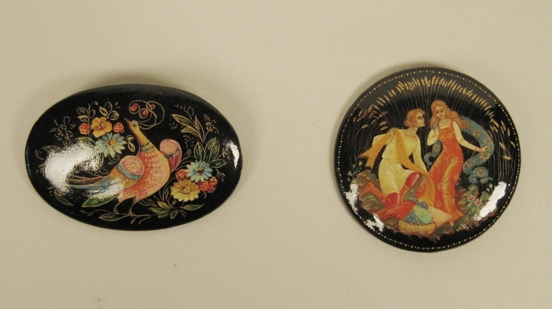 2 Russian lacquer brooches (1 of 6)