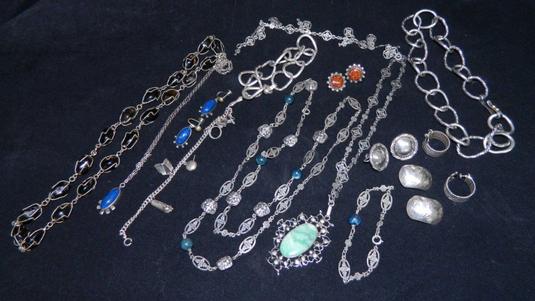 Lot of Jewelry (1 of 5)