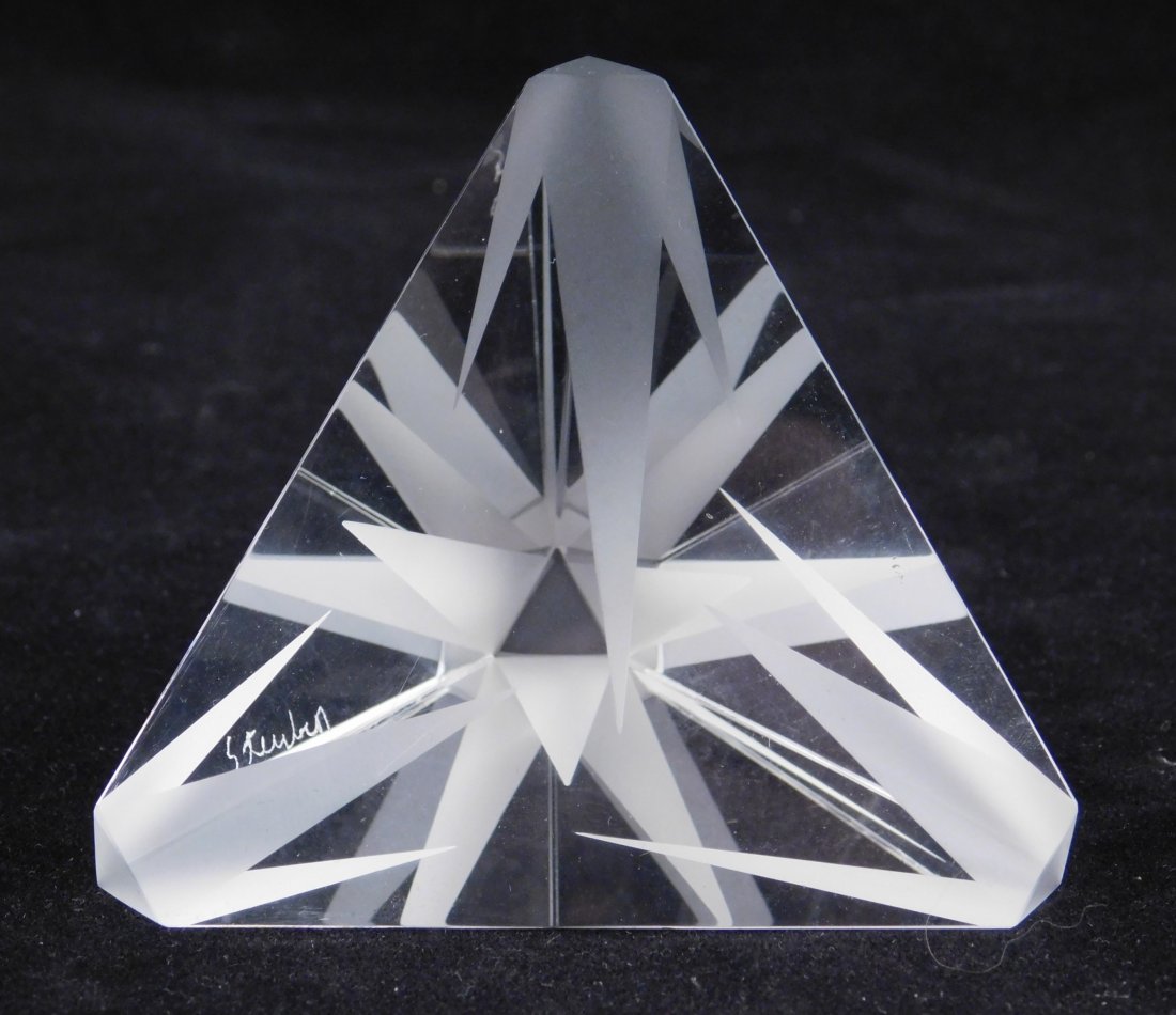 Steuben glass paperweight (1 of 4)