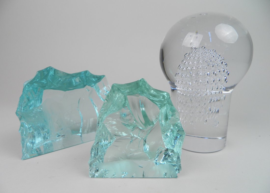 3 Kosta crystal paperweight (1 of 9)