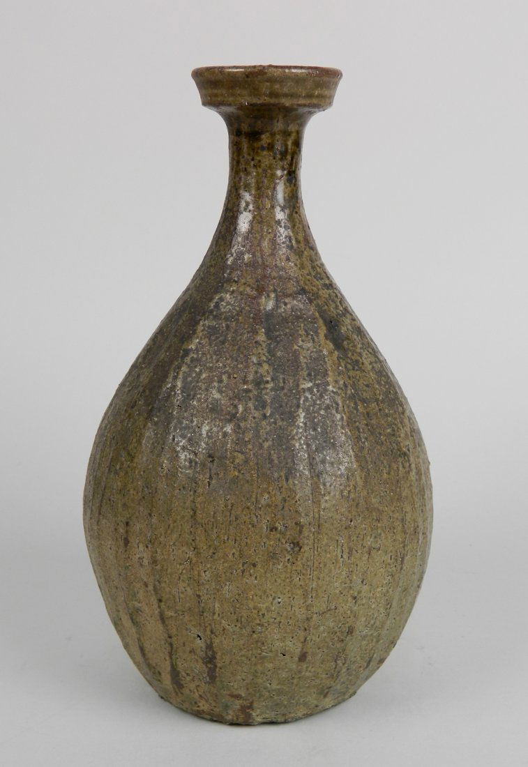 14th c. Korean ceramic vase (1 of 5)