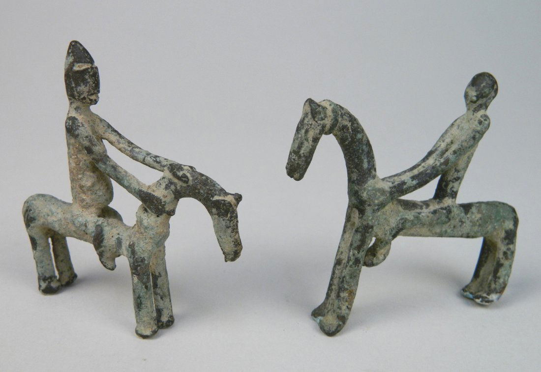 2 African miniature bronze figures (1 of 8)