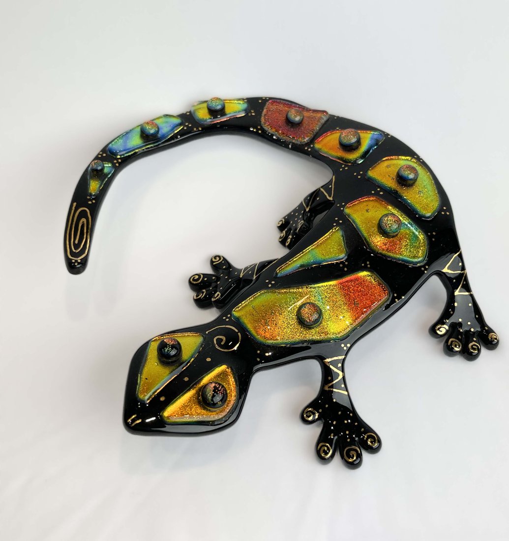 Moths to a Flame Studio Slump-Glass Gecko Sculpture - 6x6x1.5: This lot includes FREE domestic shipping.Artist: Moths to a Flame StudioTitle: GeckoMedium: Slump Glass with dichroic filmSize: 6” W x 6” T x 1.5” DType: UniqueSignature: Signed by t