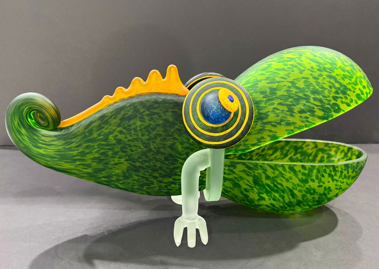 Borowski Art Glass 12 H x 24 W Large Chameleon Bowl (1 of 6)