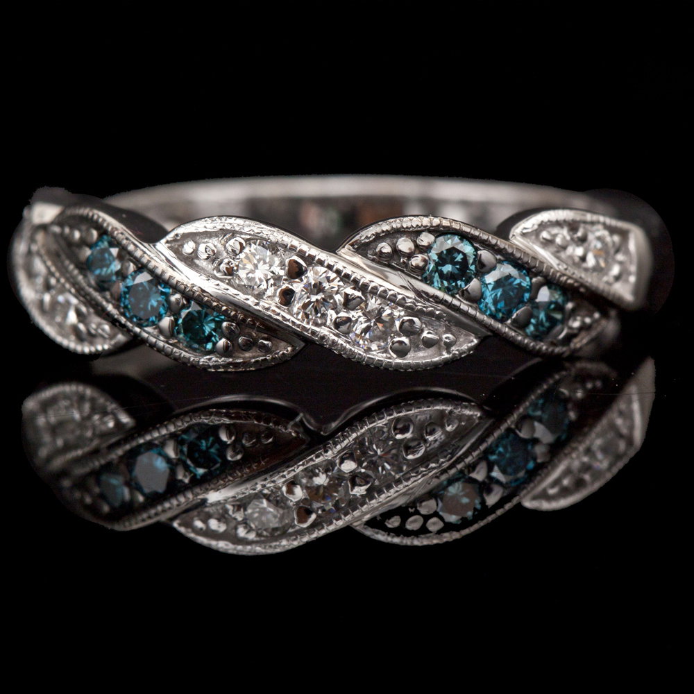 14K GOLD RING W/ 0.33ct. FANCY DIA (1 of 3)