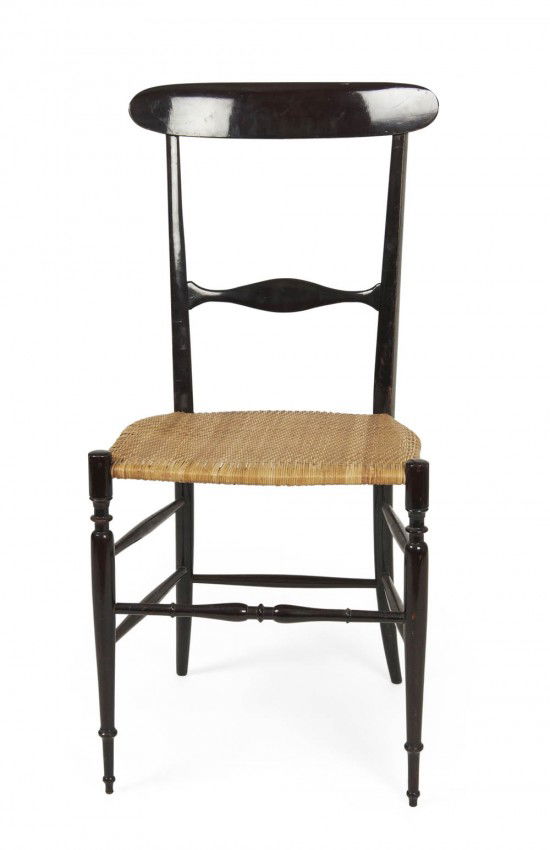Podestà, Stuhlfabrik, Chiavari, 'Campanino'- Stuhl,: Beech, brown stained, cane-bottomed. H. 88 cm; B. 41.5 cm. Gedrechselte Rundbeine mit Verbindungsstegen, rückwärtige Beine zur Rückenlehne hochgeführt, schmaler, querovaler Schultersteg, gebogen,