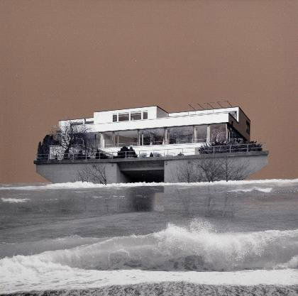 Thomas Ruff, 'evian', 2001: Chromogener C-Print auf Kodak Professional Papier. 40 x 40 cm. Verso mit Bleistift sign., dat., num. und bez.: Th. Ruff 2001 4/30 evian Im Passepartout. Verglast, gerahmt. Matthias Winzen (Hrsg.), Tho