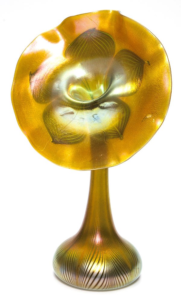 Quezal Vase (1 of 4)