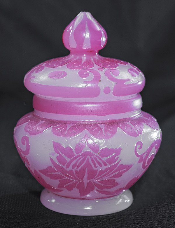 Steuben Cosmetics Container (1 of 2)