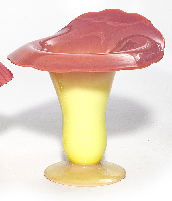 Pairpoint Burmese Vase (1 of 1)