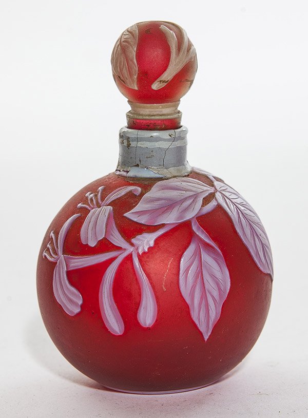 Two English cameo items including a signed Thomas Webb: Two English cameo items including a signed Thomas Webb & Sons globular cologne in deep wine with opaque floral cutting on body and matching stopper, 3 3/4" ht, together with an unsigned Stevens & Will