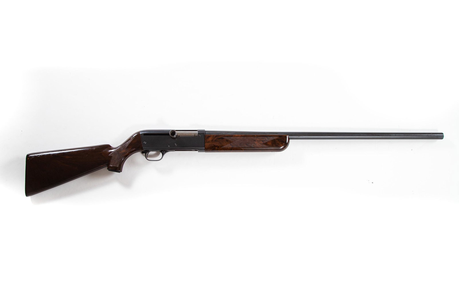 Savage Arms Stevens Model 124 Semi-Auto 12 Ga. Shotgun: Savage Arms Stevens Model 124 Semi-Auto 12 Ga. Shotgun. NO RESERVE.