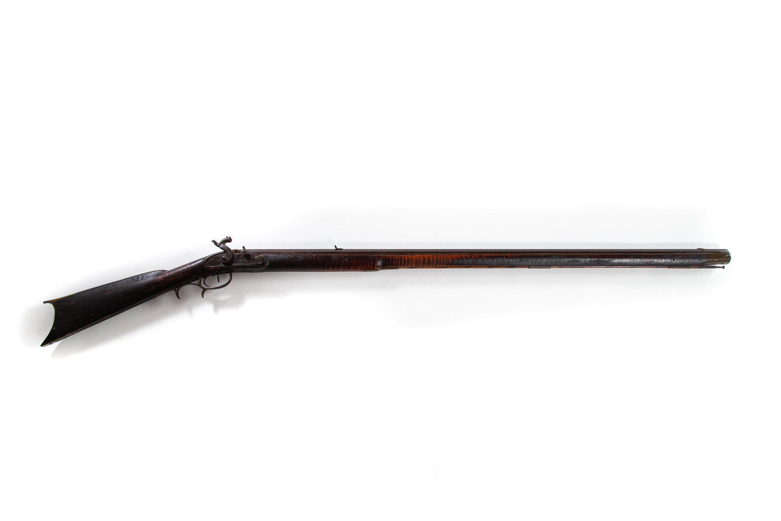 Early American Curly Tiger Maple Kentucky Long Rifle.: Early American Curly Tiger Maple Kentucky Long Rifle. Attributed to Pennsylvania. Dates to Civil War era. Partial Oxidation. Two-trigger model. Measures at approx. .30 cal and approx. 52" in total len
