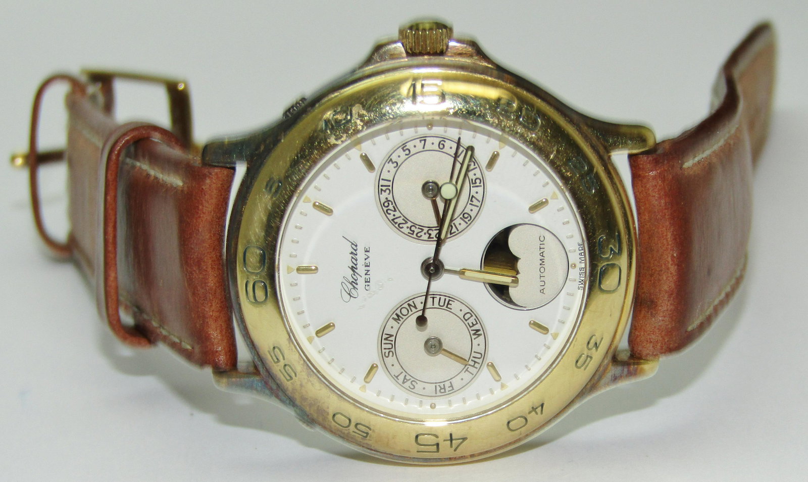 18 karat yellow gold CHOPARD wristwatch (1 of 5)
