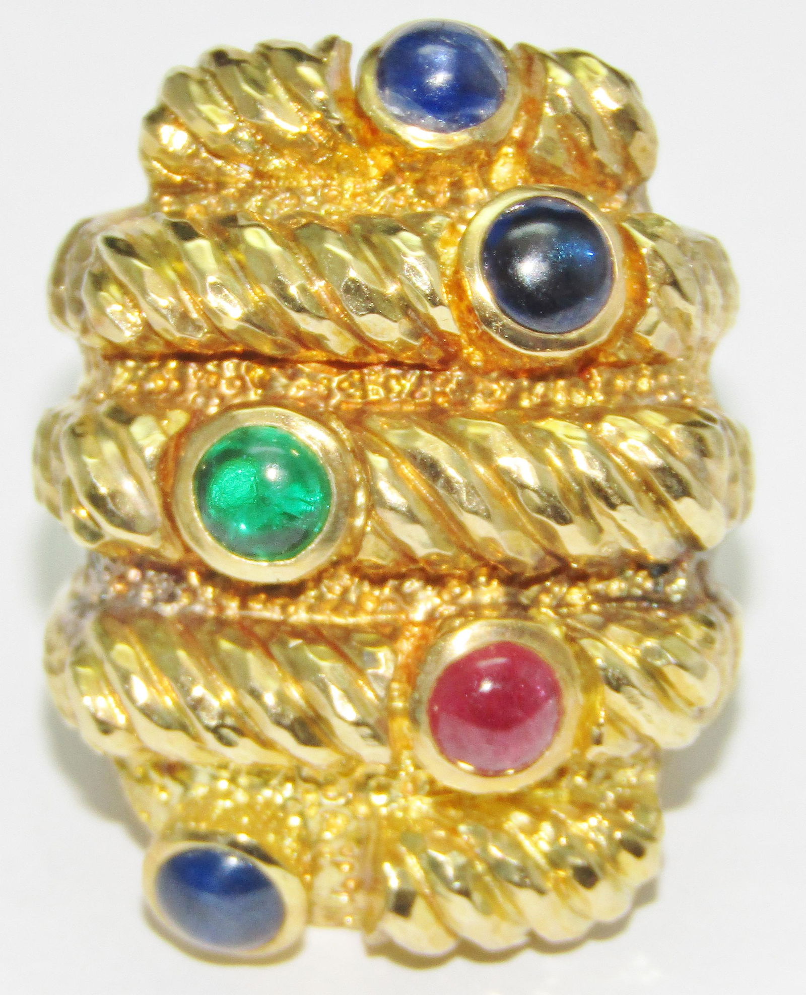 18Kt gold Ring with Sapphires, 1 Ruby and 1 Emerald (1 of 4)