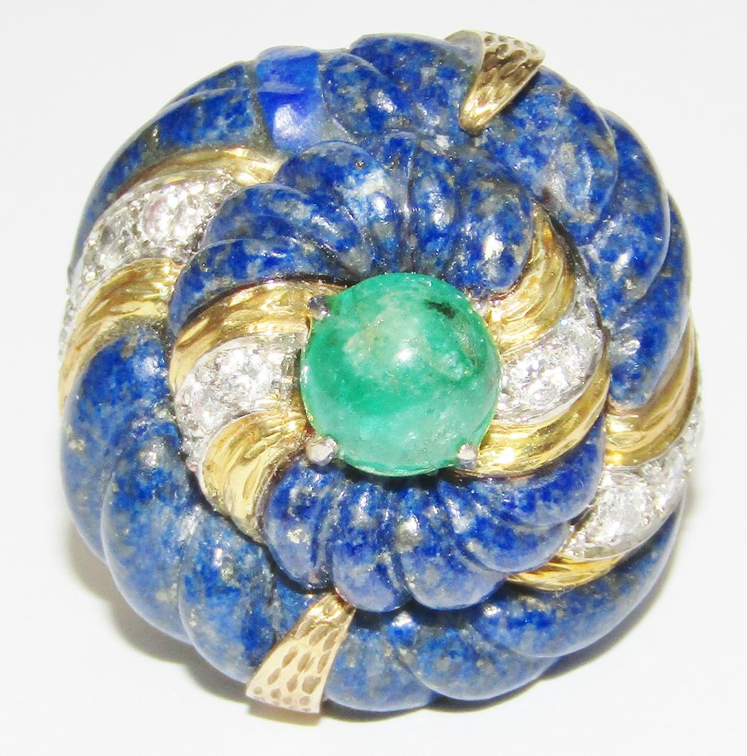 18Kt Gold Ring with Emerald and Carved Lapis Lazuli (1 of 7)
