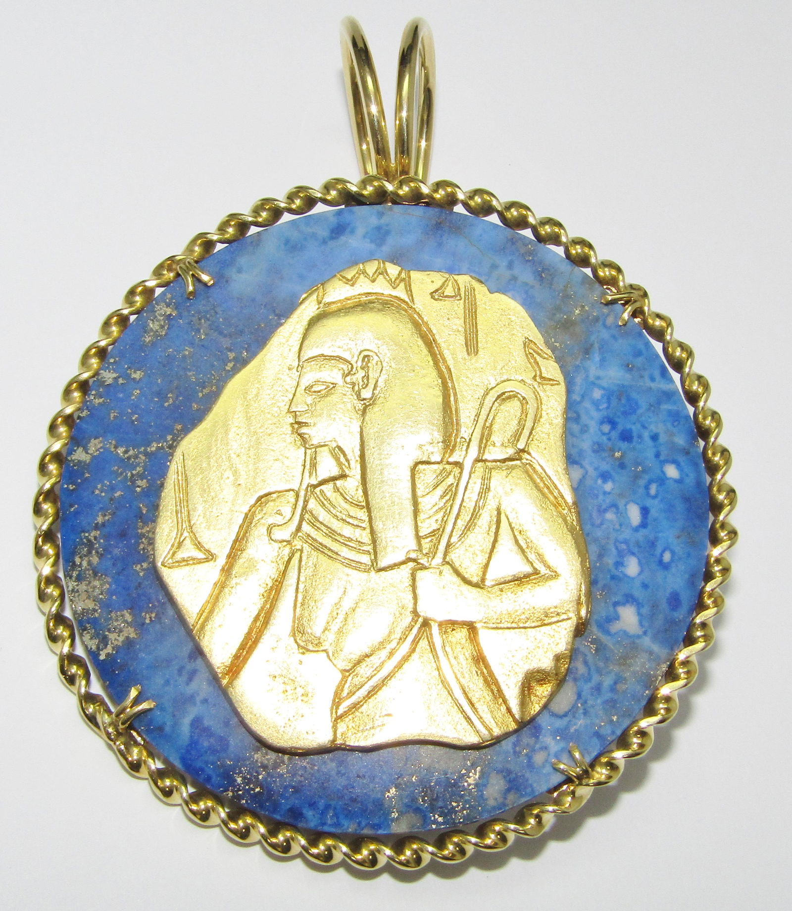 18Kt Gold large round pendant in a carved Lapis Lazuli disc (1 of 1)