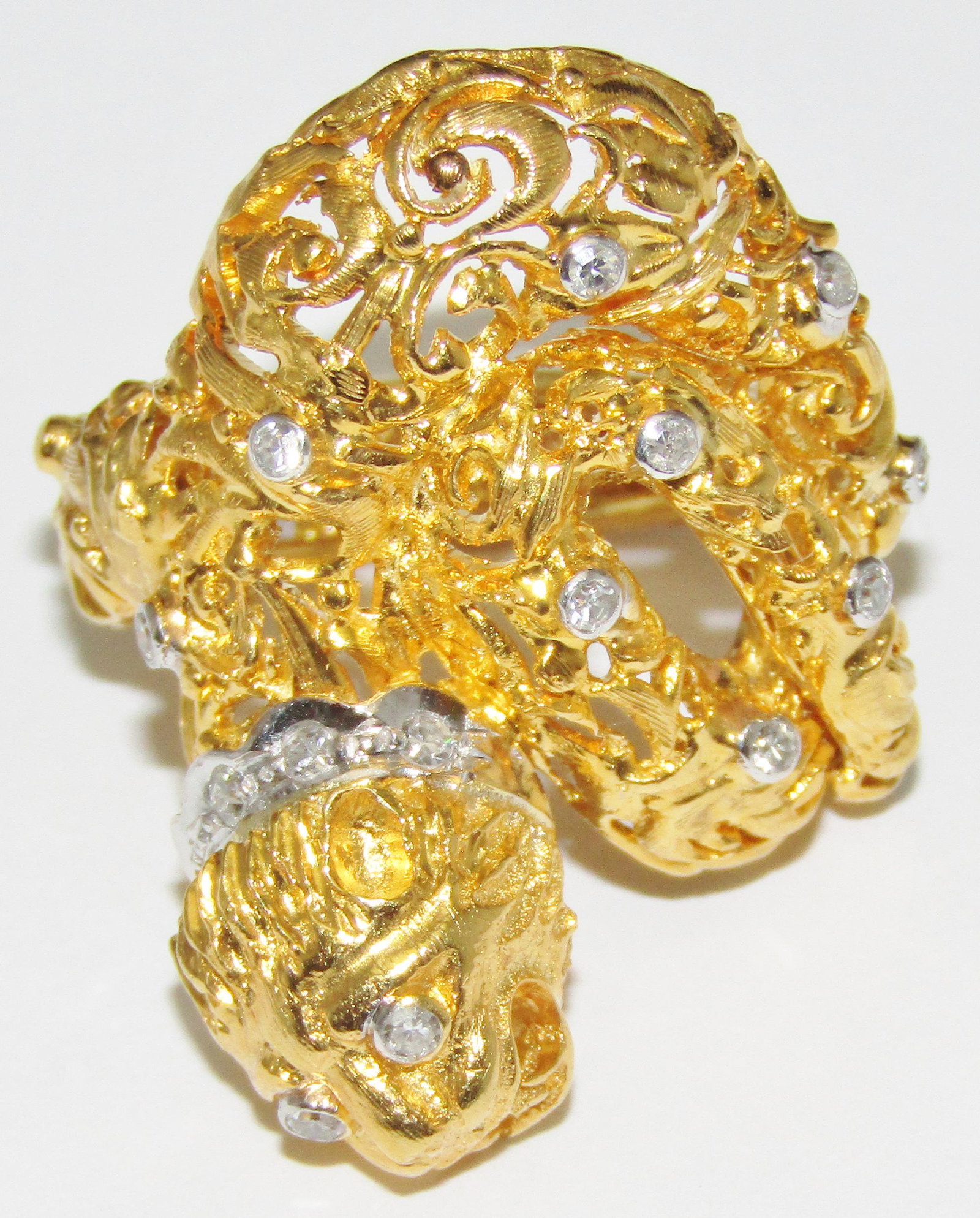 18Kt Gold Leopard Ring with Diamonds (1 of 2)