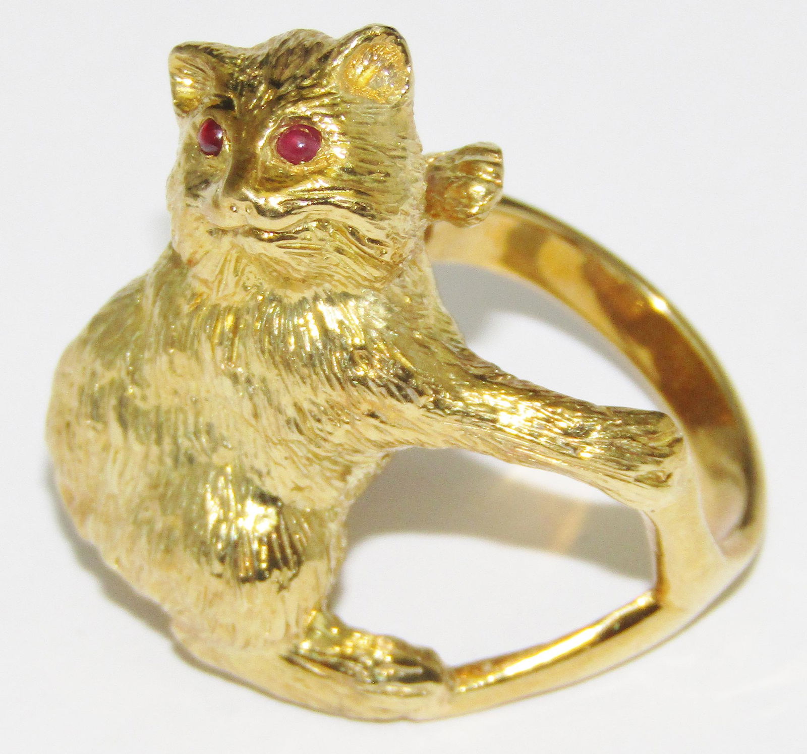18Kt Gold Ring with Rubies (1 of 1)