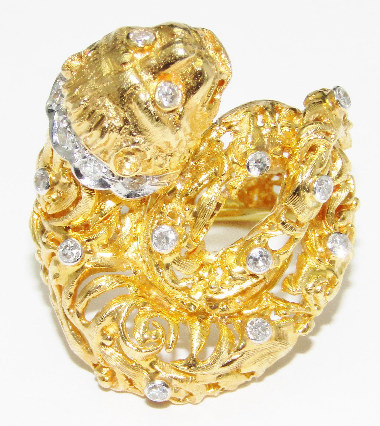 18Kt Gold and Diamond Panther Swirl Ring (1 of 1)