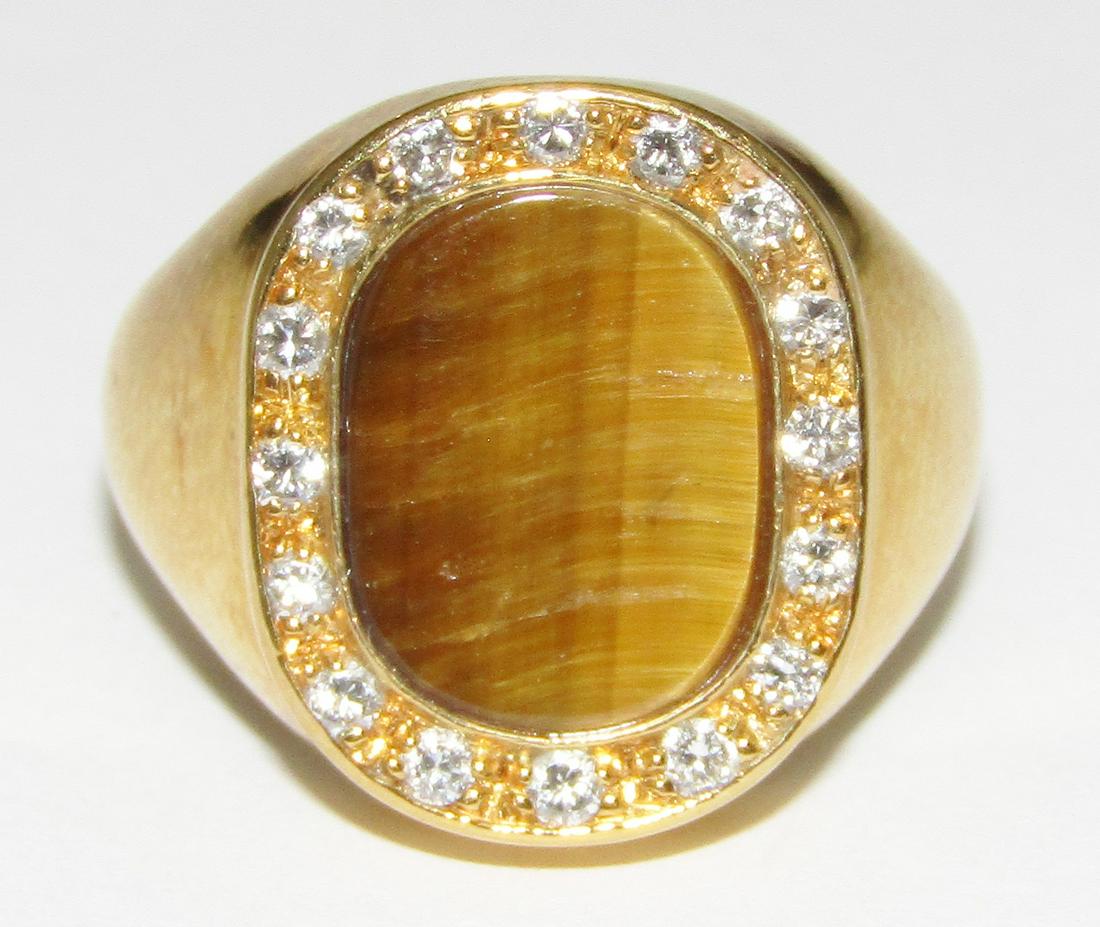 18 Kt Gold Ring with Flat top Tigers Eye Stone (1 of 1)