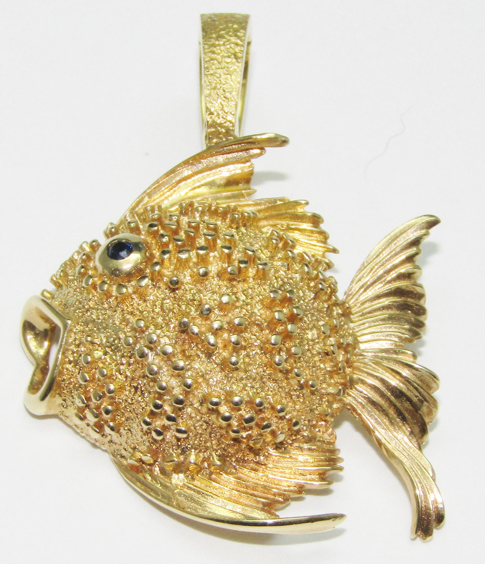 14 karat yellow gold fish pendant (1 of 1)