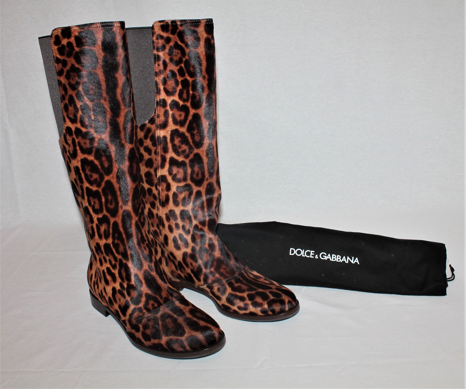 Dolce & Gabbana leopard print boots (1 of 5)
