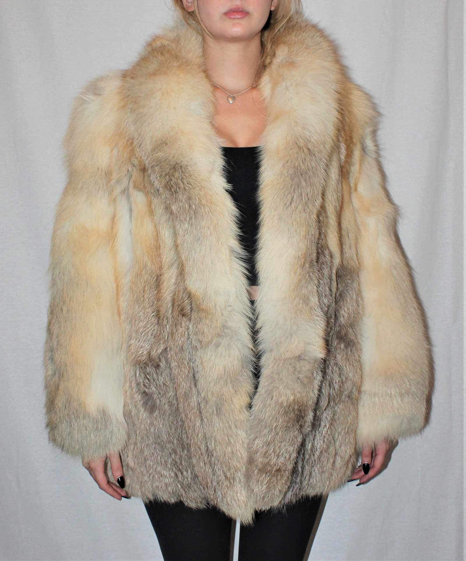 Gayfers Fur Coat: Gayfers plush, lush and creamy fur coat! Yum! Beautifully lined.