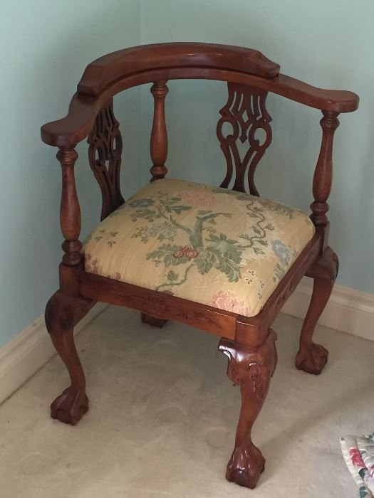 Chippendale corner chair (1 of 1)