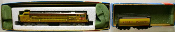 CON-COR N GAUGE 3321B U.P. TURBINE W/ TENDER. TEND: CON-COR N GAUGE 3321B U.P. TURBINE W/ TENDER. TENDER HAS BROKEN RAILING. STOCK# : CON-COR BOX: YES CONSIGNEE: CM