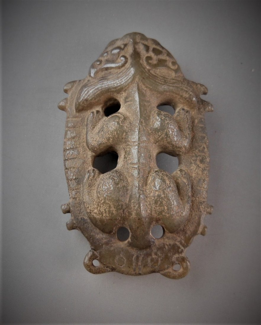 A CHINESE ARCHAIC JADE CARVED TIGER PENDANT (1 of 5)