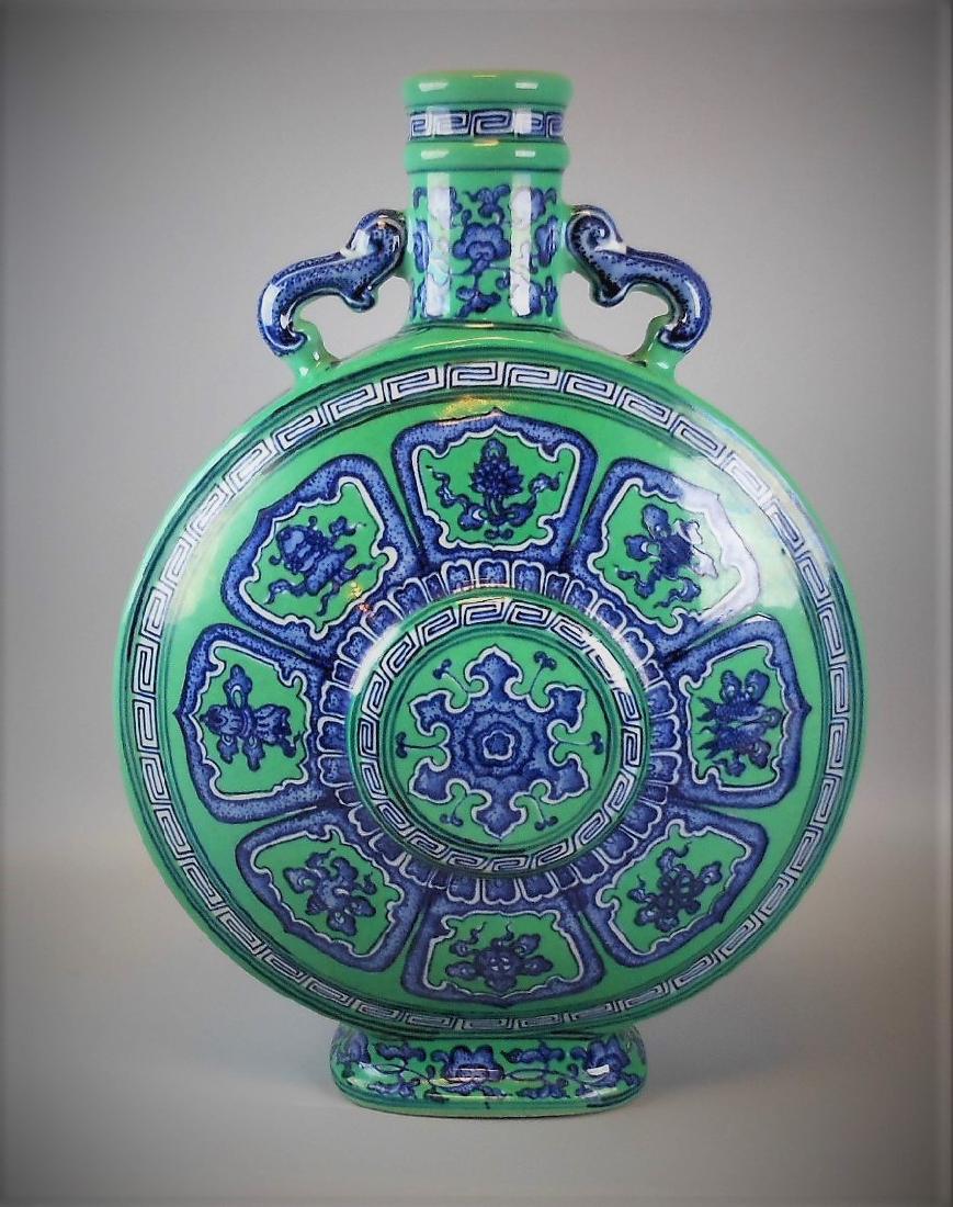 A Chinese Qing dynasty blue and white with green glazed (1 of 10)