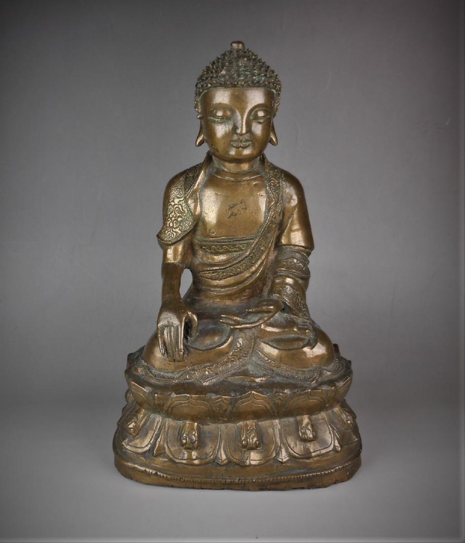 A Chinese Qing dynasty bronze Buddha (1 of 10)