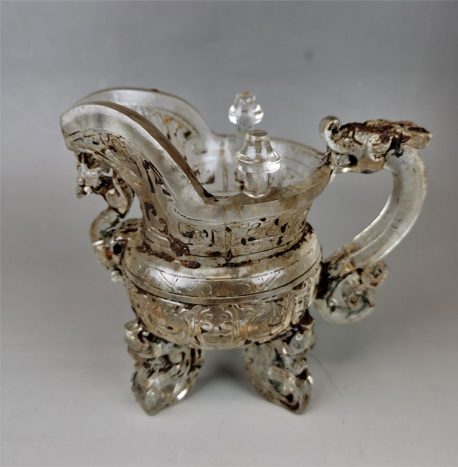 A Chinese archaic style crystal cup (1 of 8)