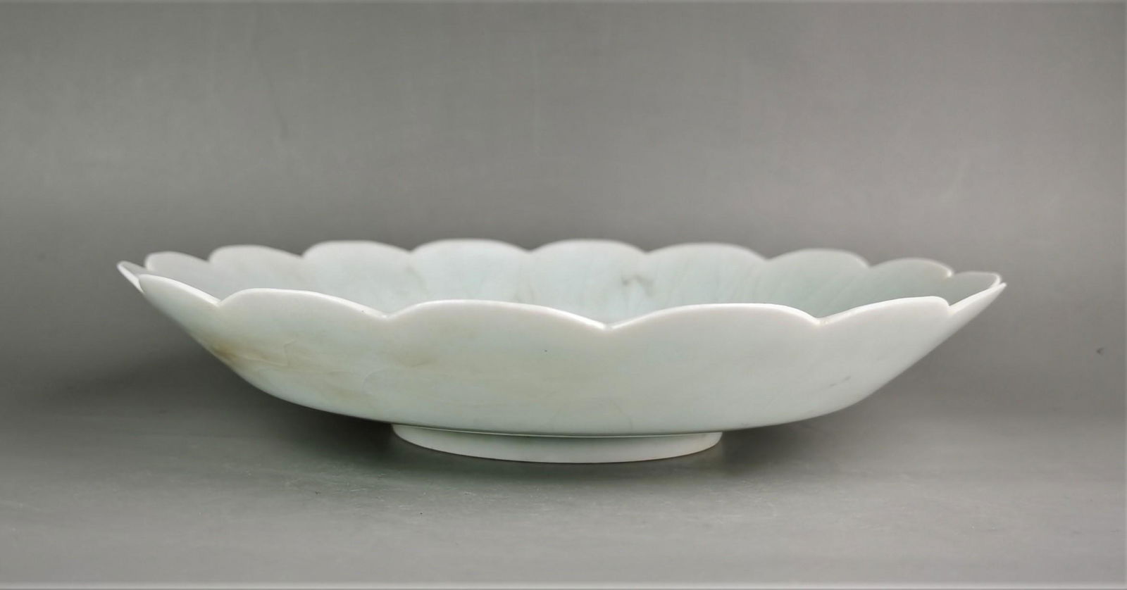 A Chinese Song style Ding-yao green-white glazed (1 of 7)