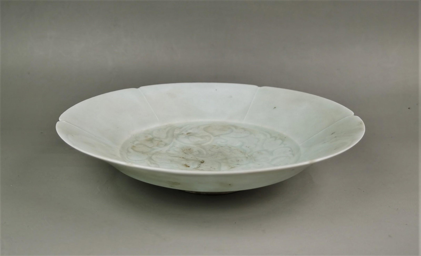 A Chinese Song style Ding-yao green-white glazed (1 of 7)