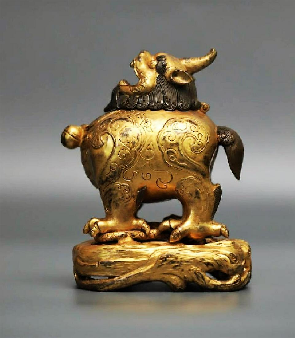 A Chinese Qing style gilt bronze gilding aroma (1 of 10)