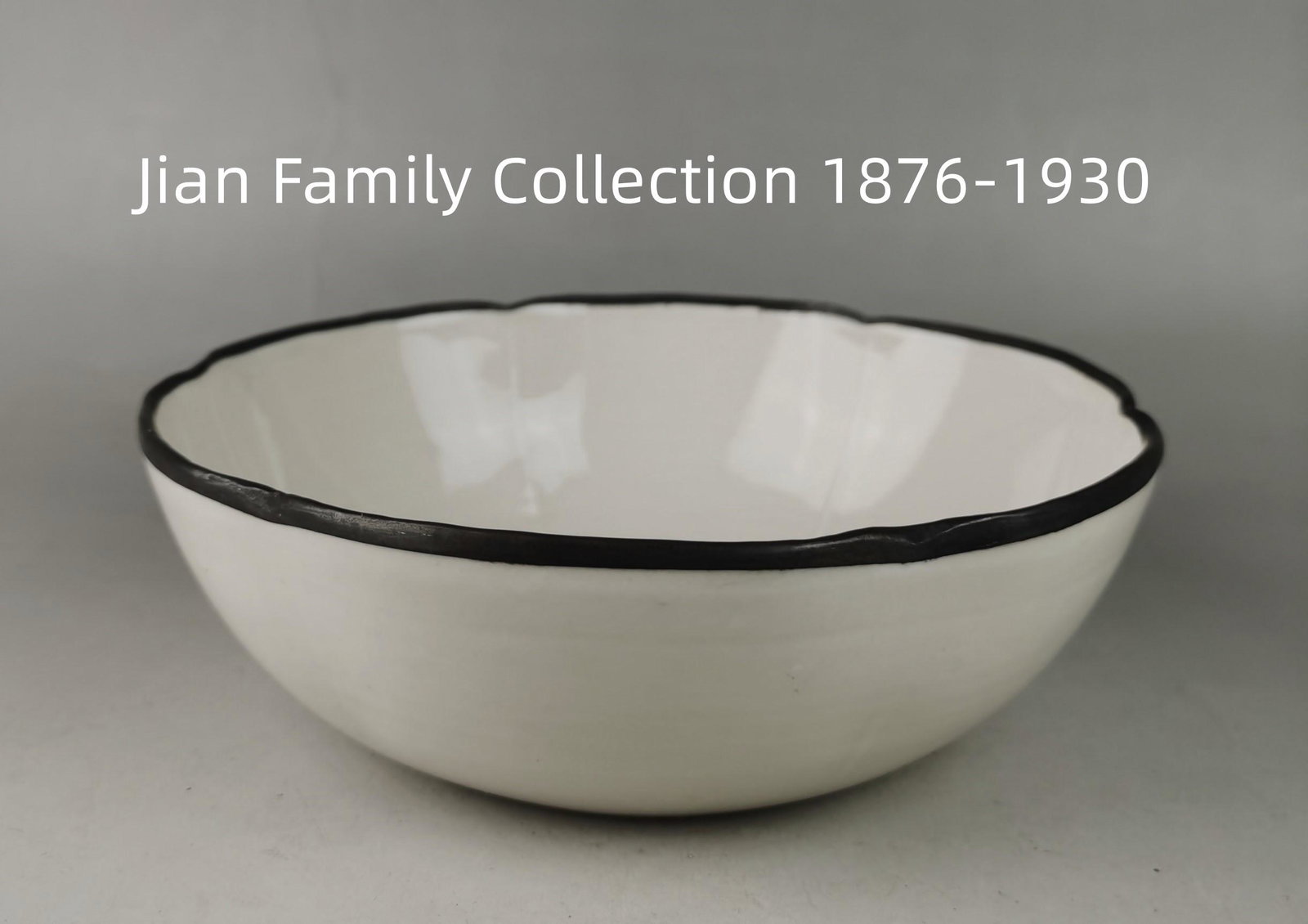 A Chinese Ding-yao white glazed carved fish porcelain bowl (1 of 12)