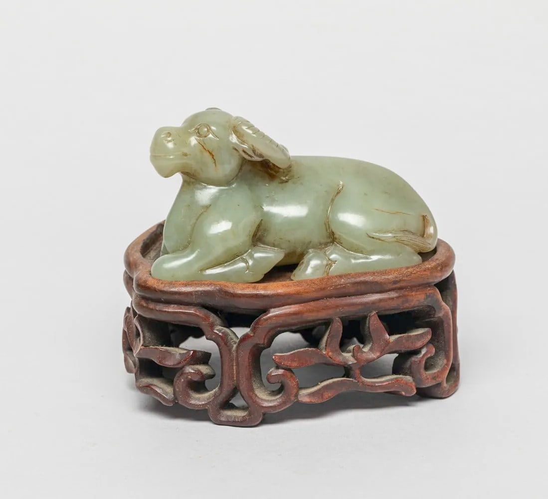 Chinese qing dynasty hetian pale celadon jade carved cow paper weight (1 of 10)