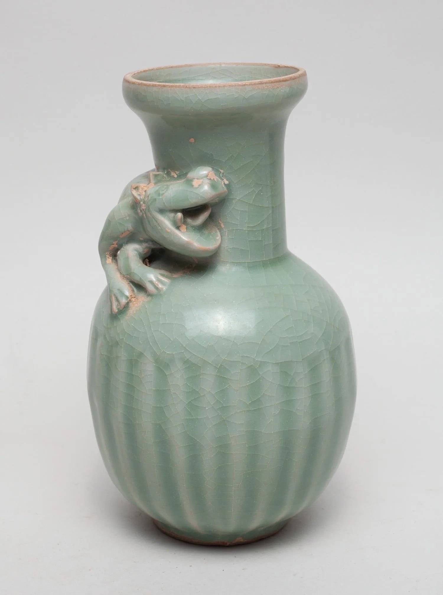 Chinese longquan-yao celadon glazed porcelain vase (1 of 9)