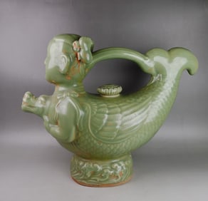 Large Chinese longquan-yao celadon glazed porcelain teapot