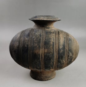 Chinese Neolithic period pottery jar