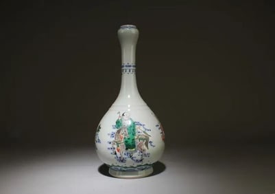 Chinese wucai figure porcelain vase